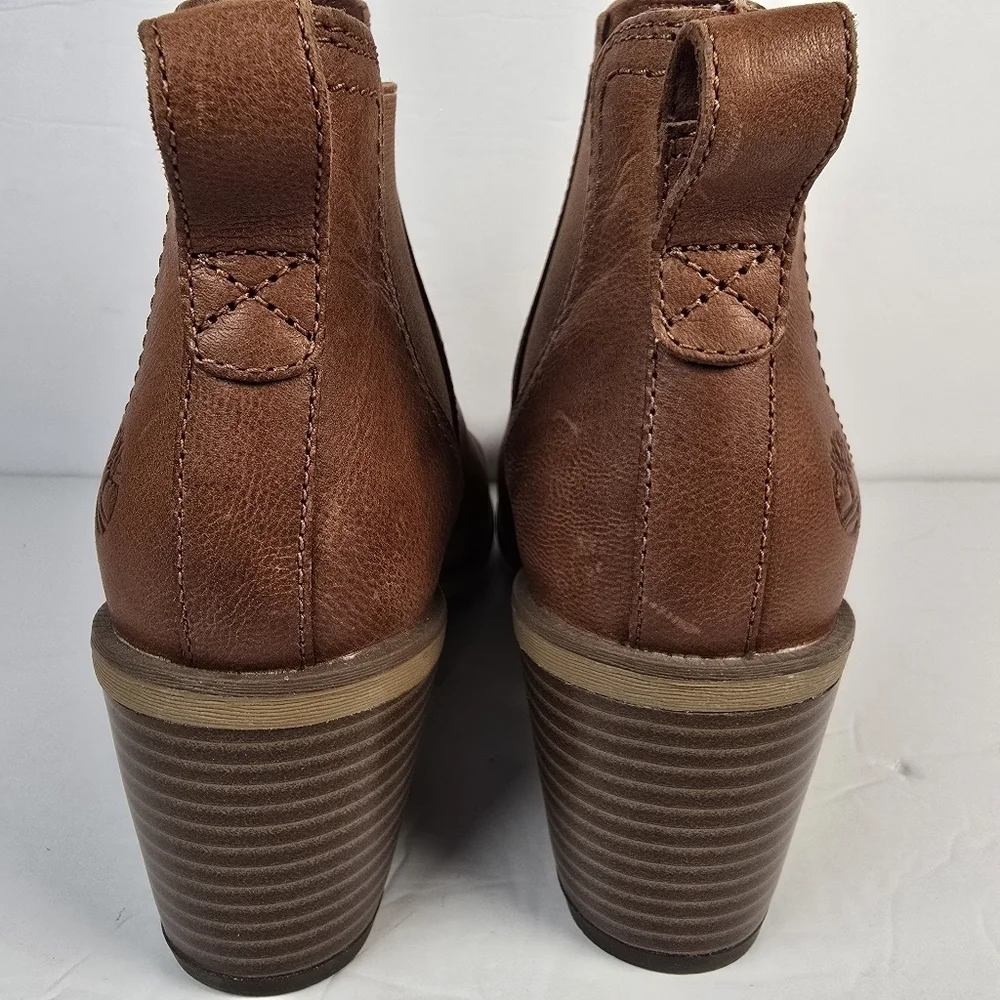 NWOT Timberland Womens Chelsea Brynlee Park Cognac Ankle Boots Size 6 Cabincore